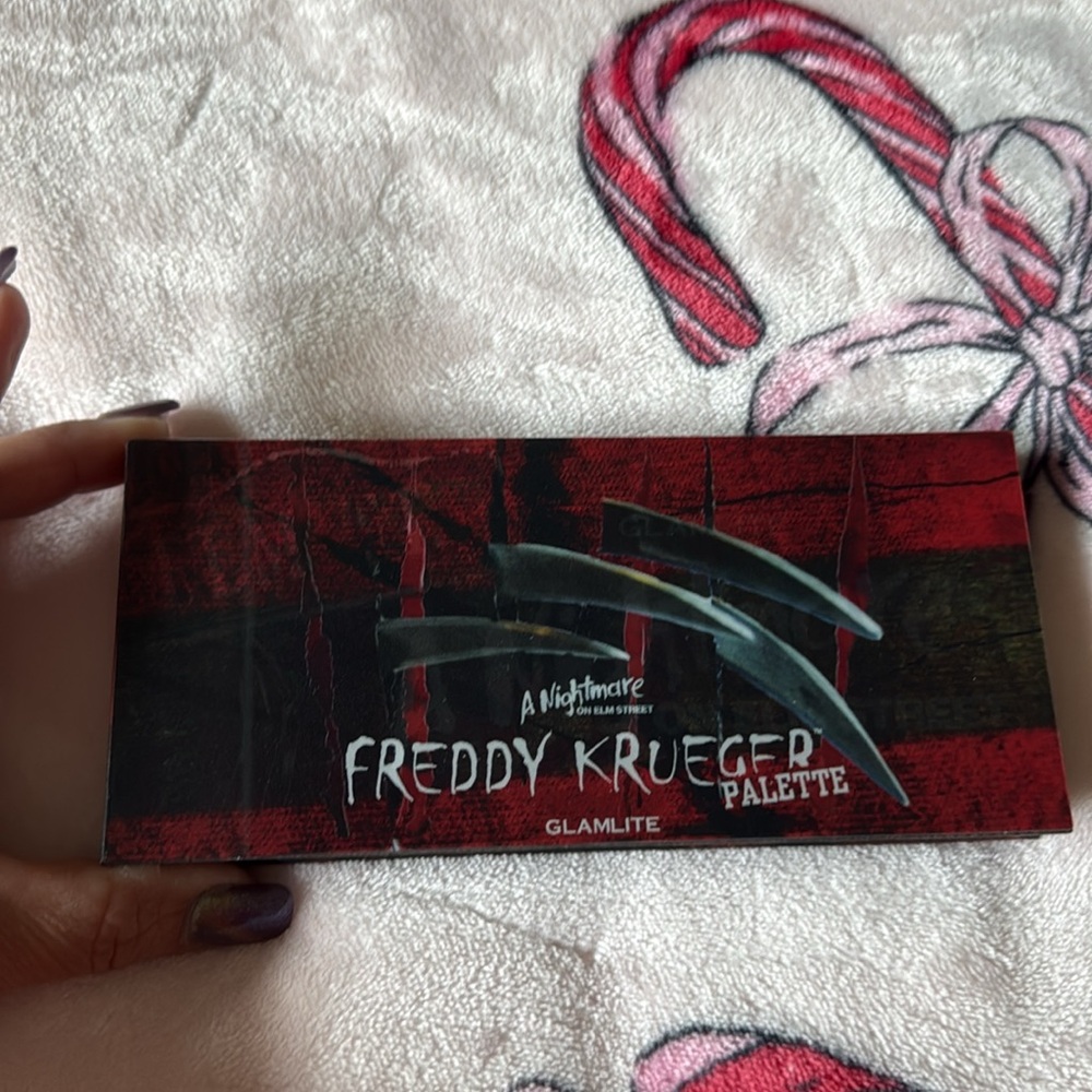 Glamlite Nightmare On Elm Street palette - Picture 4 of 9
